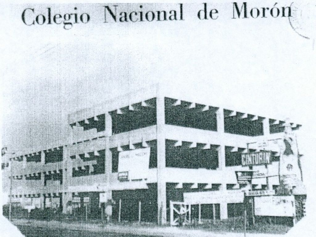 Construcción de su actual edificio a fines de los 60. Fuente: Instituto y Archivo Histórico de Morón.  